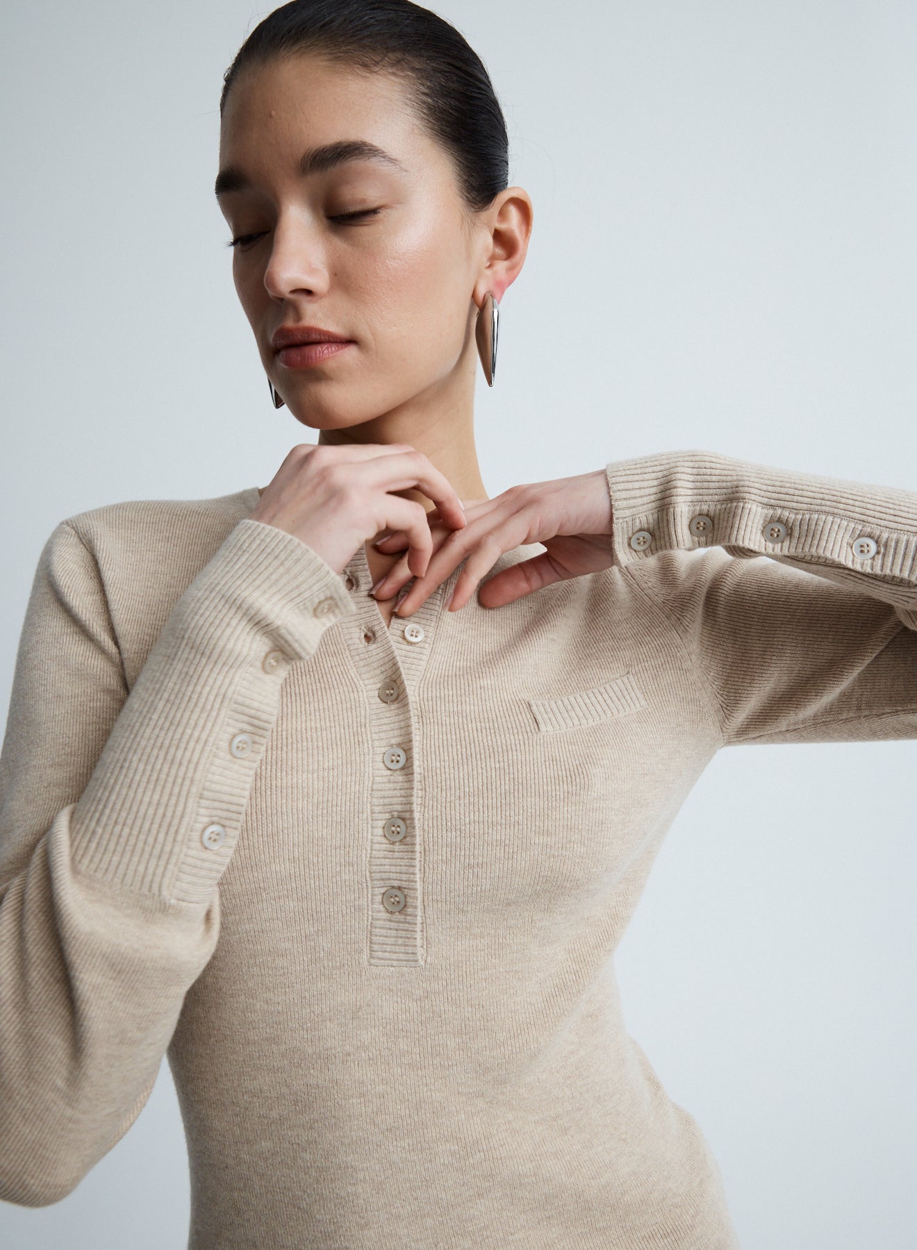 MILA TOP (ALMOND)