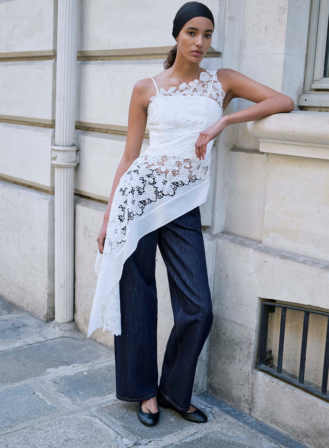 FAYE TOP (WHITE GUIPURE LACE W/ SWAN)