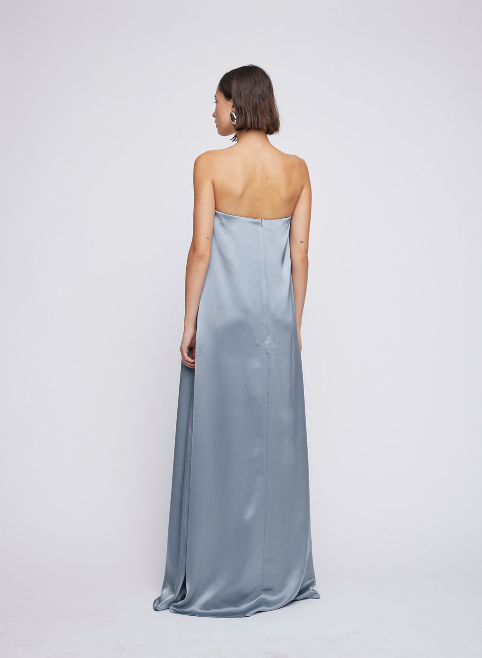 ANNA QUAN strapless bodice satin steel drape maxi dress with pockets. Long line maxi dress, event dress, event wear, event dresses, wedding dress, wedding dresses, steele blue maxi dresses, steele blue maxi event dresses, formal dress, formal dresses, formal maxi dresses.