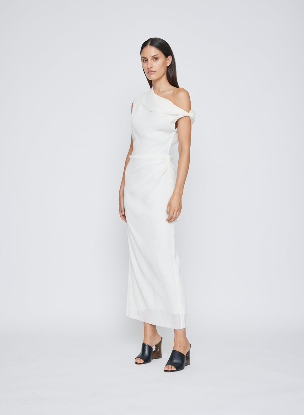 ANNA QUAN Off-Shoulder Crinkle White Midi Dress, a versatile and timeless addition to your wardrobe. Discover all new dresses for any event or special occasion. White midi-dress, white event dress, wedding party dress, ivory midi-dress, ivory event dress, ivory special occasion dress.