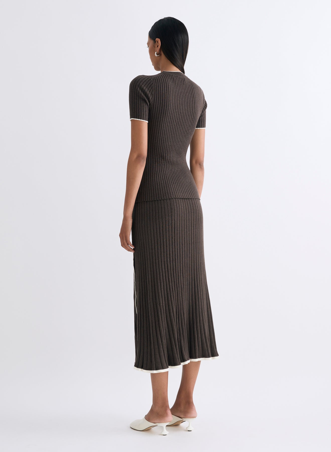 BEBE TOP (CAROB)