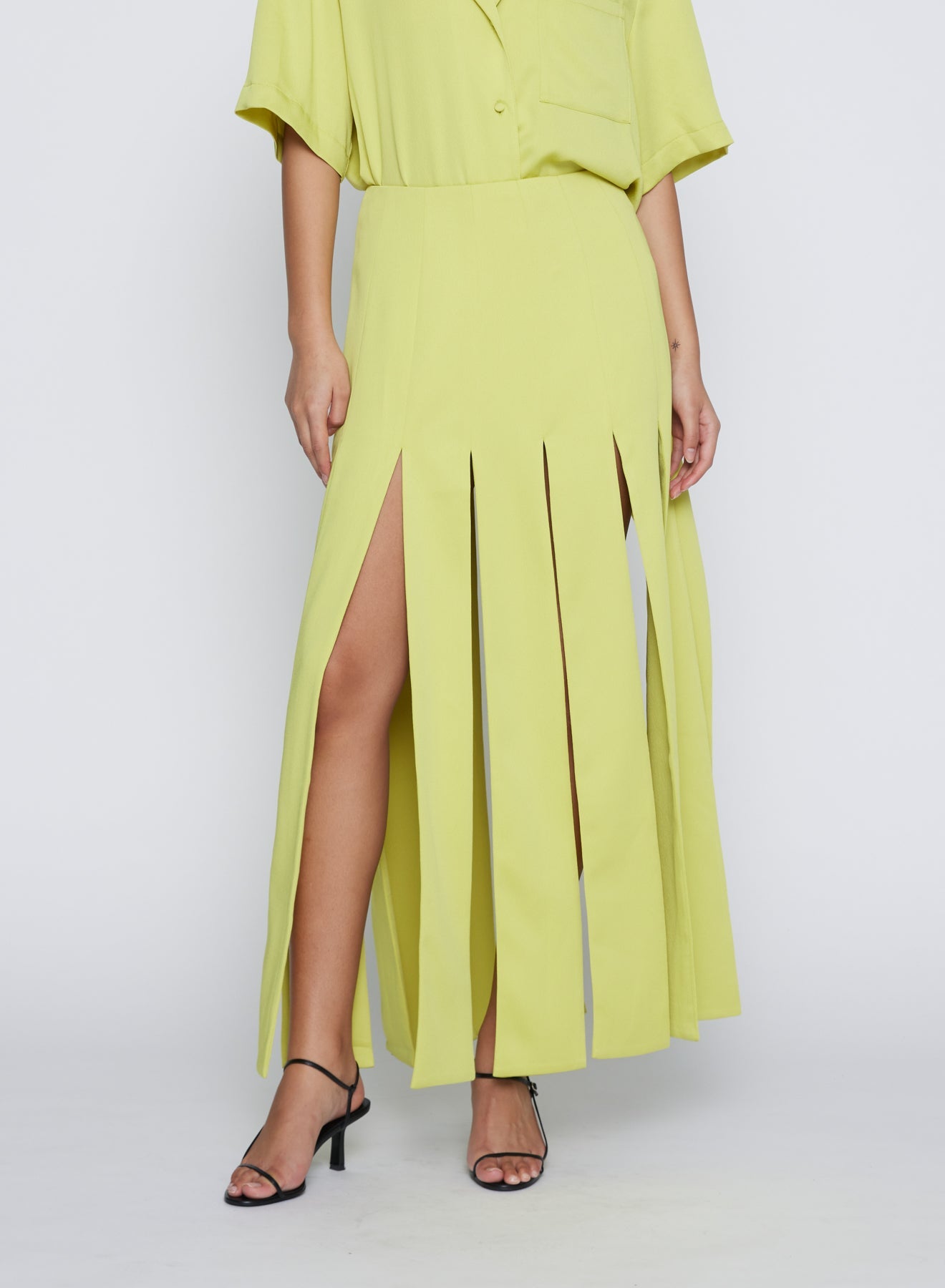 KENZIE SKIRT (CHARTREUSE)